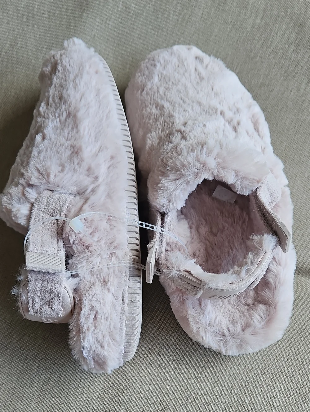 NIKE Calm Faux Fur Mules In Cool Mauve Removable Heel Strap, Size 6